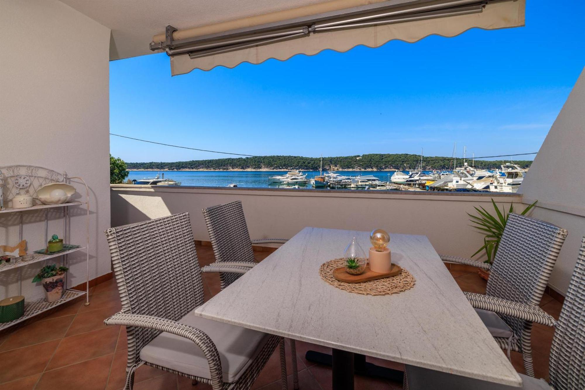Apartments Near The Sea Barbat Barbat na Rabu Bagian luar foto